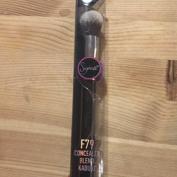 sigma f79 concealer brush